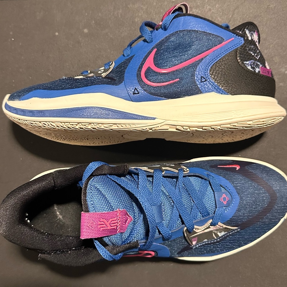 NIKE KYRIE 5 LOW
